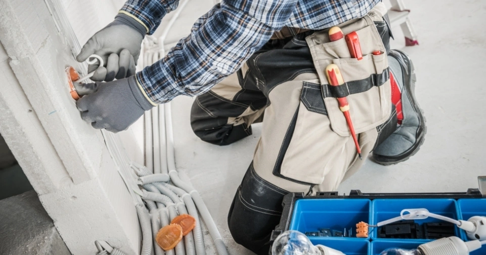 Commercial Electrician Services